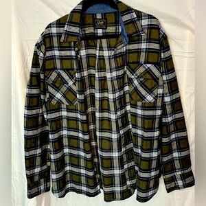 Cozy long sleeve flannel shirt. Lightly used. Great for the fall weather.